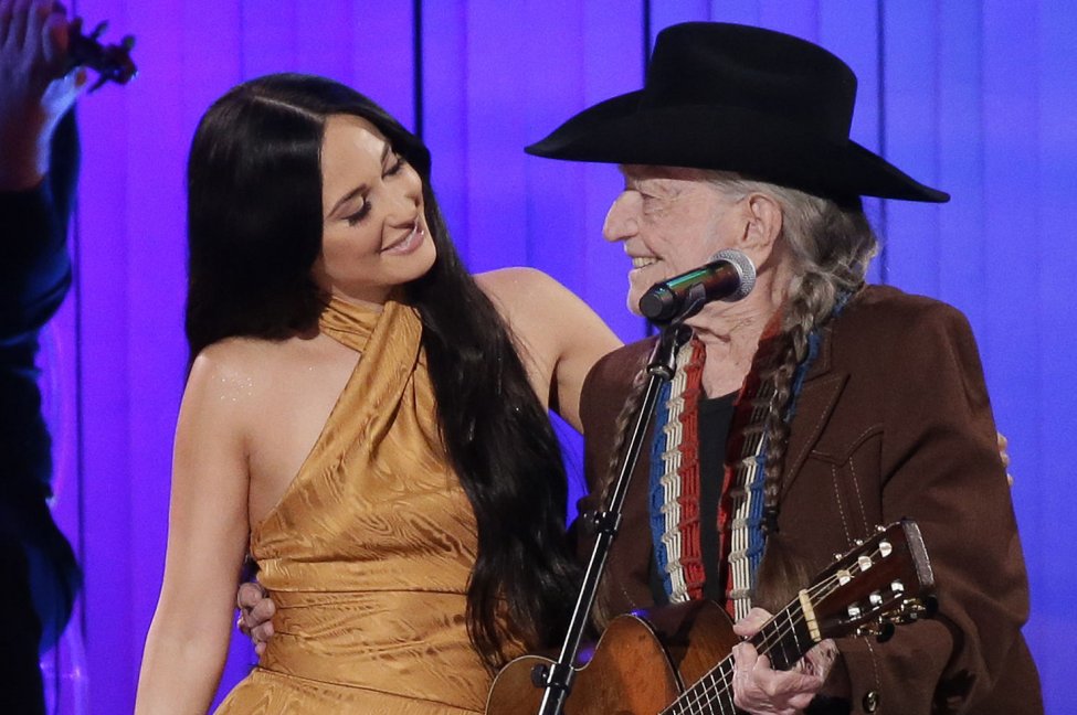 Willie-Nelson-wont-return-to-live-shows-until-everybody-is-vaccinated