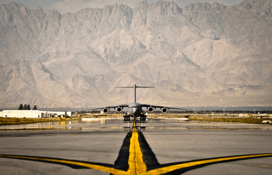 A U.S. Air Force C-17 Globemaster III cargo aircraft taxis to its parking spot Bagram Airfield, Afghanistan, Sept. 25, 2012. (Capt. Raymond Geoffroy/Air Force)
