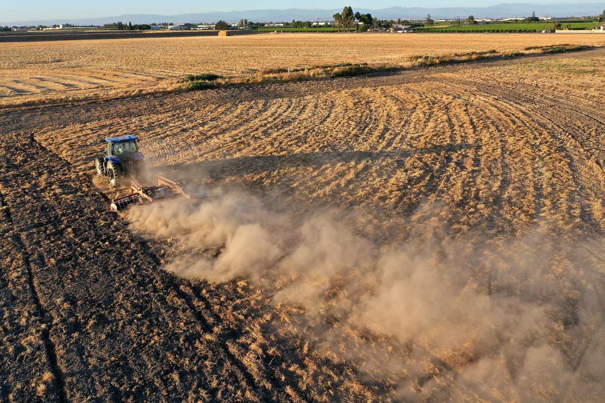 California Drought: State to cut water to thousands of farms, water agencies