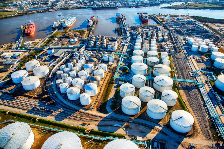 An oil refinery outside of Houston. Exxon Mobil is proposing building a carbon capture project along the Houston Ship Channel. (Getty Images)