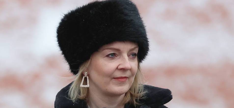 Liz Truss  said she would back Britons who wish to fight in Ukraine