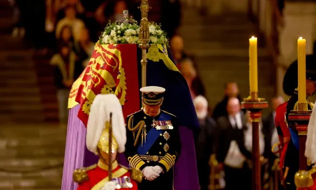 Watch: The Final Moments of the Queen’s Lying-in-State